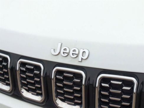 Certified 2024 Jeep Compass Limited image 12