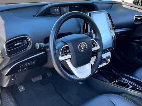 Used 2019 Toyota Prius Prime Advanced FWD image 17