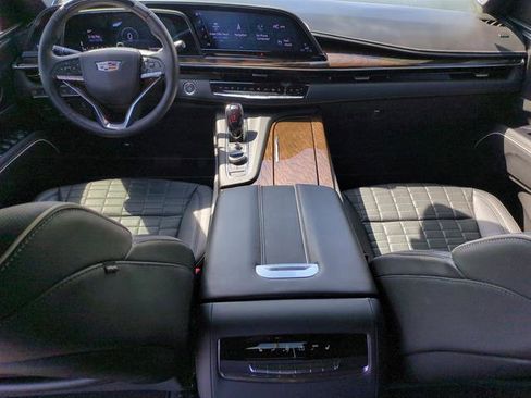 Certified 2024 Cadillac Escalade Premium Luxury Platinum image 39