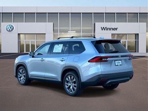 Used 2024 Toyota Grand Highlander Limited image 5