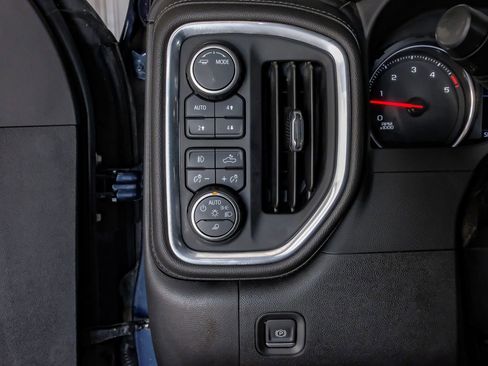 Used 2022 Chevrolet Silverado 2500 LTZ w/ LTZ Plus Package AWD/4WD image 28
