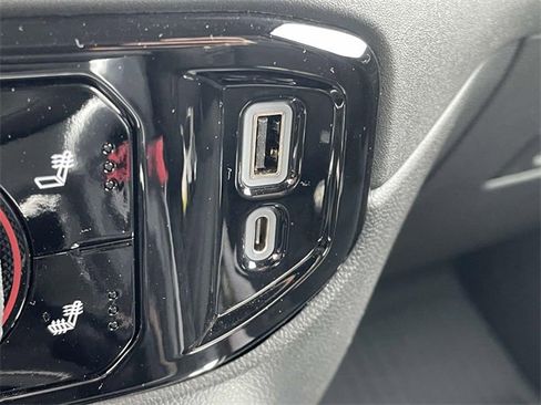 Used 2023 Chevrolet Silverado 1500 RST image 20