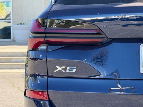 New 2026 BMW X5 sDrive40i image 14
