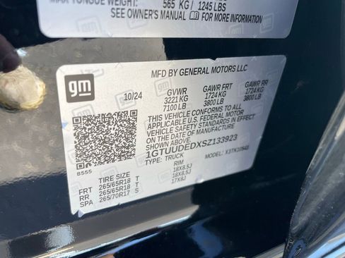 Used 2025 GMC Sierra 1500 SLT image 43