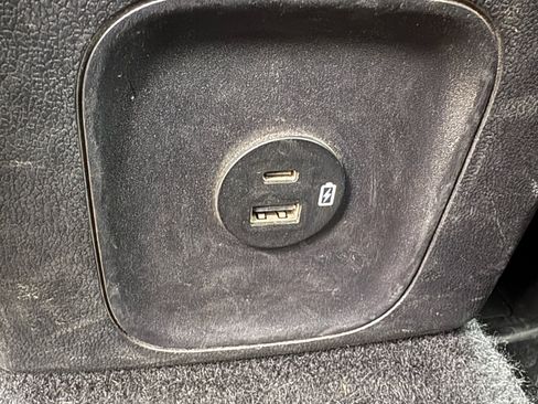 Used 2022 Ford Escape SE w/ SE Sport Appearance Package FWD image 26
