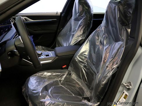 Used 2026 BMW i4 xDrive40i w/ M Sport Package AWD/4WD image 11