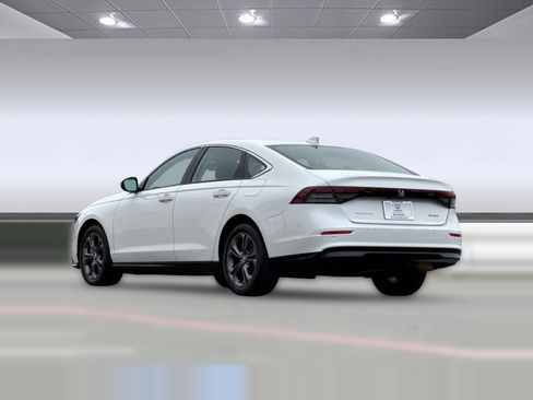 Used 2024 Honda Accord EX-L image 3