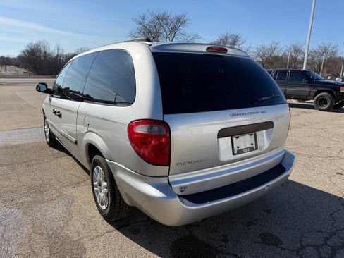 Used 2005 Dodge Grand Caravan SE w/ Popular Equipment Group I image 4