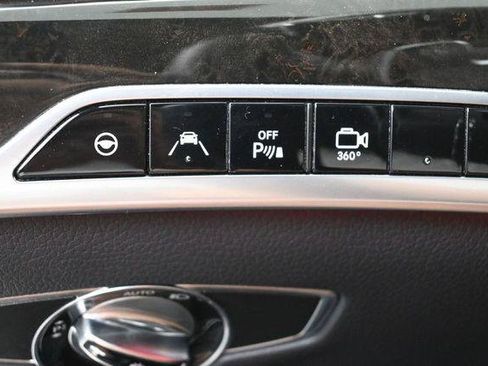 Used 2014 Mercedes-Benz S 550 Sedan image 16