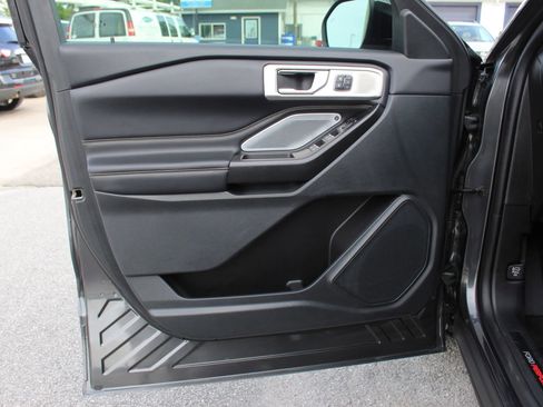 Used 2020 Ford Explorer ST w/ Premium Technology Package AWD/4WD image 10