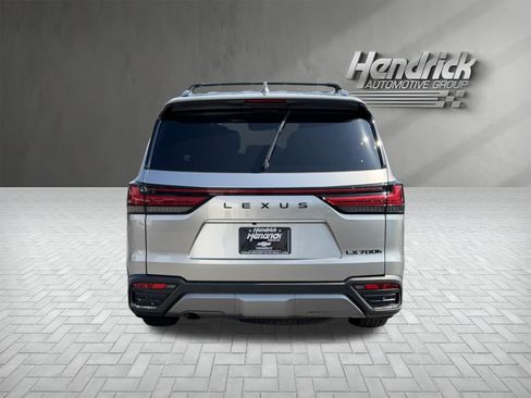 Used 2026 Lexus LX 700h Luxury w/ Appearance Package AWD/4WD image 9
