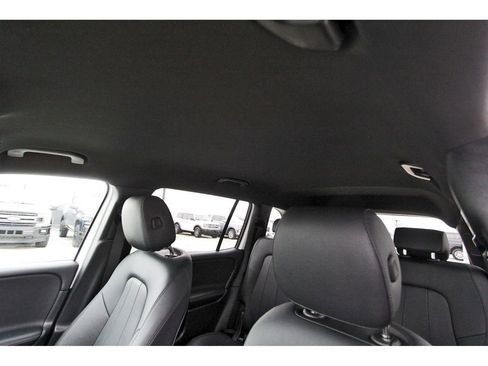 Used 2023 Mercedes-Benz GLB 250 4MATIC image 27