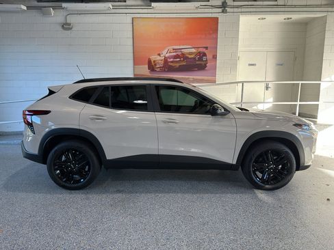 New 2026 Chevrolet Trax ACTIV w/ Sunroof Package image 2