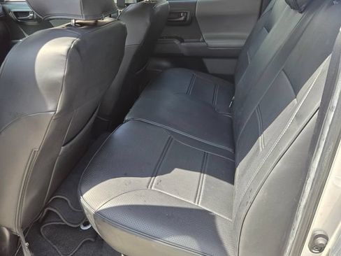 Used 2022 Toyota Tacoma SR w/ SR Convenience Package RWD image 11