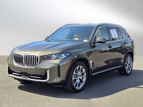 Used 2024 BMW X5 xDrive40i w/ Premium Package AWD/4WD image 7