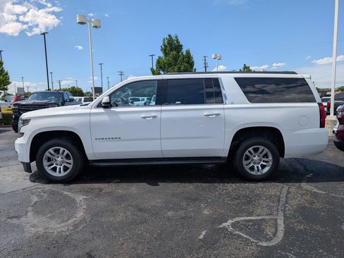 Used 2020 Chevrolet Suburban LT AWD/4WD image 9