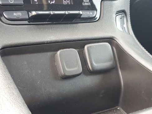 Used 2018 Chevrolet Suburban LT AWD/4WD image 31
