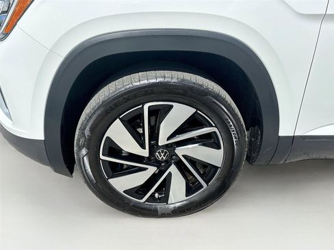 Used 2025 Volkswagen Atlas SE FWD image 35