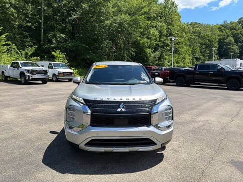 Used 2024 Mitsubishi Outlander 4WD Plug-In Hybrid image 8