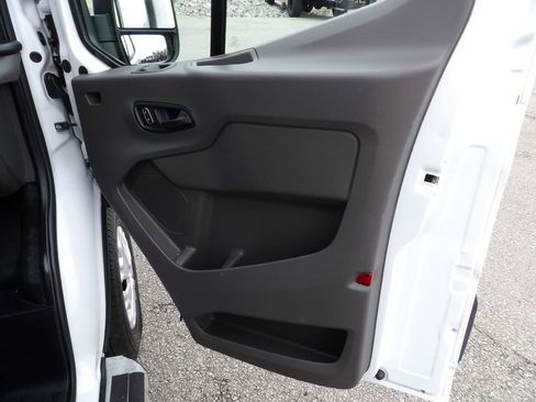 Used 2024 Ford Transit 250 w/ Exterior Upgrade Package image 29