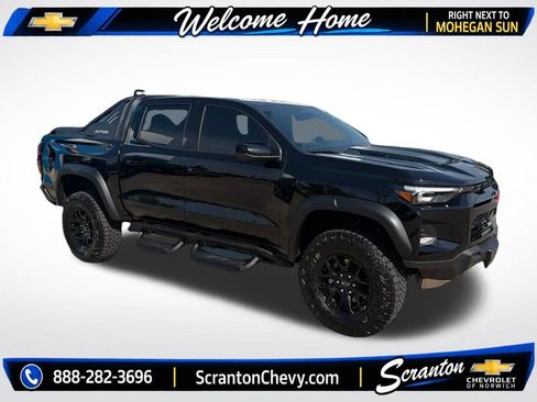 Certified 2025 Chevrolet Colorado ZR2 w/ Midnight Edition AWD/4WD image 3