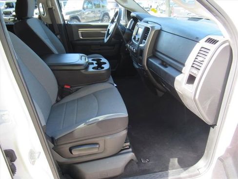 Used 2024 RAM 1500 Classic SLT image 10