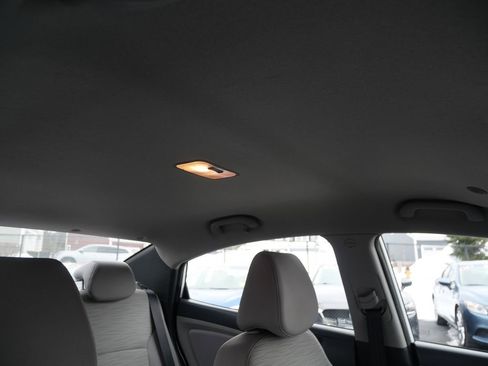 Used 2016 Hyundai Accent SE w/ Option Group 02 image 17