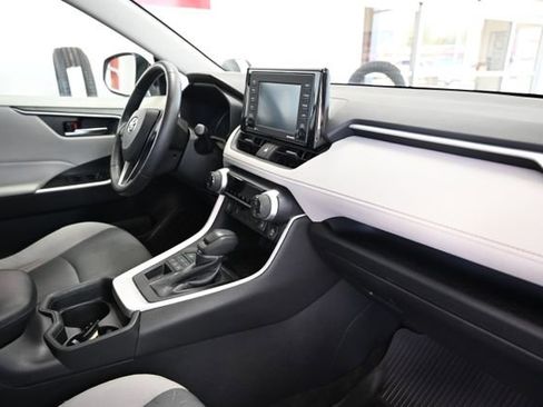 Used 2021 Toyota RAV4 XLE w/ Convenience Package AWD/4WD image 14