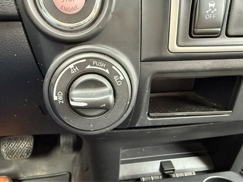 Used 2019 Nissan Titan S w/ S Utility Package image 16