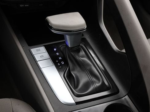 Used 2024 Hyundai Elantra SEL image 19