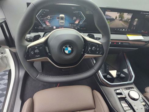 Used 2025 BMW X3 xDrive30i w/ Convenience Package image 15