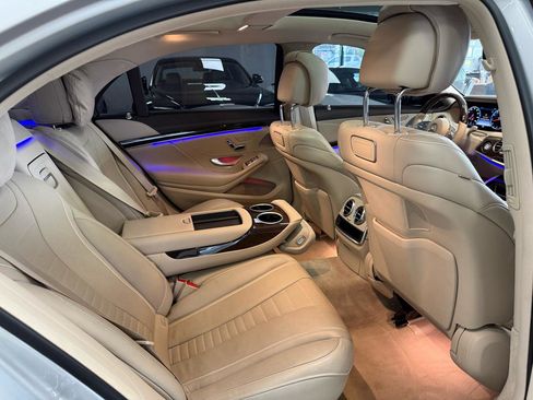 Used 2019 Mercedes-Benz S 560 Sedan image 17