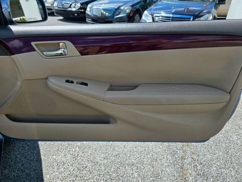 Used 2004 Toyota Solara SE FWD image 23