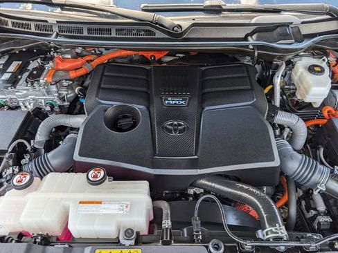 Used 2024 Toyota Tundra Limited image 37