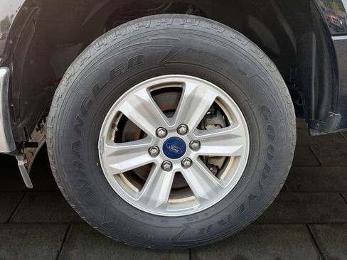 Used 2017 Ford F150 XLT image 24