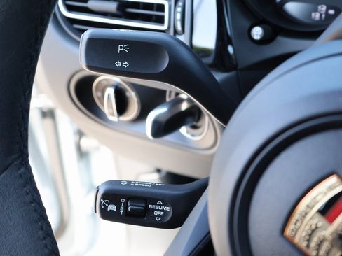 New 2025 Porsche Macan image 34