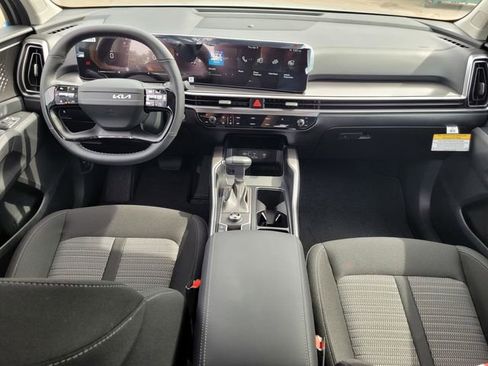New 2026 Kia Sorento LX FWD image 8