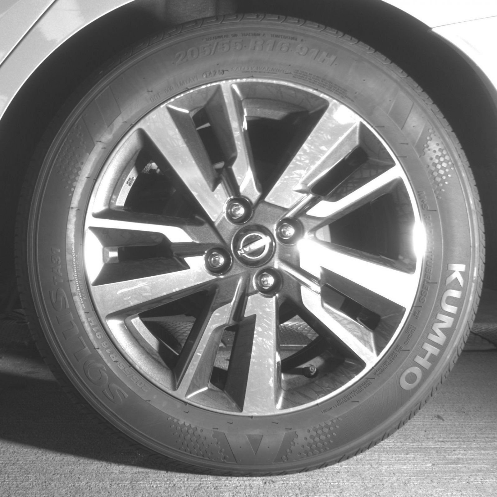 Used 2025 Nissan Versa SV FWD image 16