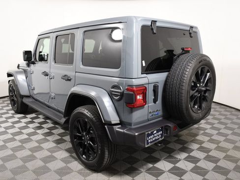 Used 2025 Jeep Wrangler Unlimited Sahara AWD/4WD image 4