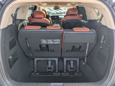 New 2026 Kia Carnival SX Prestige FWD image 12