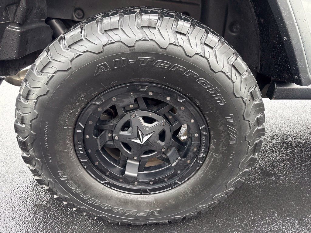 Used 2018 Jeep Wrangler Unlimited Rubicon AWD/4WD image 14