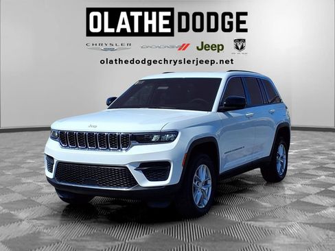 New 2026 Jeep Grand Cherokee Laredo AWD/4WD image 1