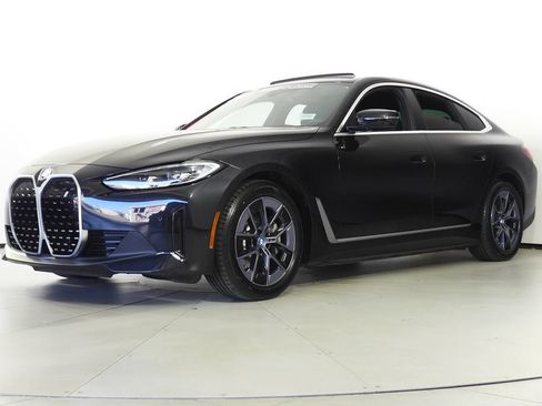 Used 2023 BMW i4 eDrive40 RWD image 2