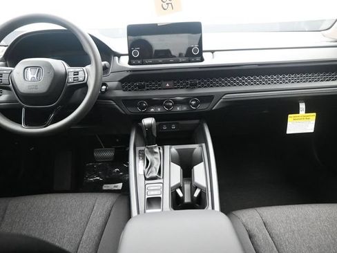 Certified 2025 Honda Accord LX image 9