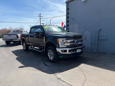 Used 2017 Ford F350 Lariat w/ Lariat Ultimate Package AWD/4WD image 2