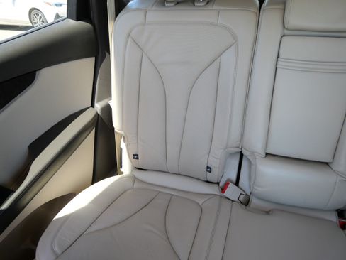 Used 2016 Lincoln MKX Reserve w/ Technology Package AWD/4WD image 12
