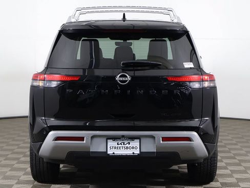 Used 2023 Nissan Pathfinder SL w/ Black Appearance Package AWD/4WD image 14
