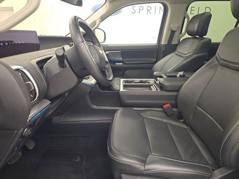 Certified 2025 Ford Expedition Max Platinum image 25