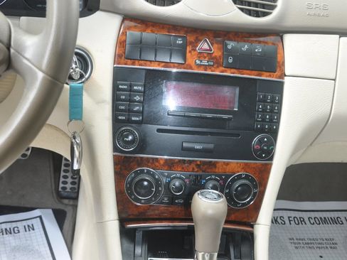 Used 2006 Mercedes-Benz CLK 350 Coupe image 29
