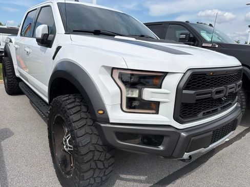 Used 2018 Ford F150 Raptor w/ Equipment Group 802A Luxury AWD/4WD image 2